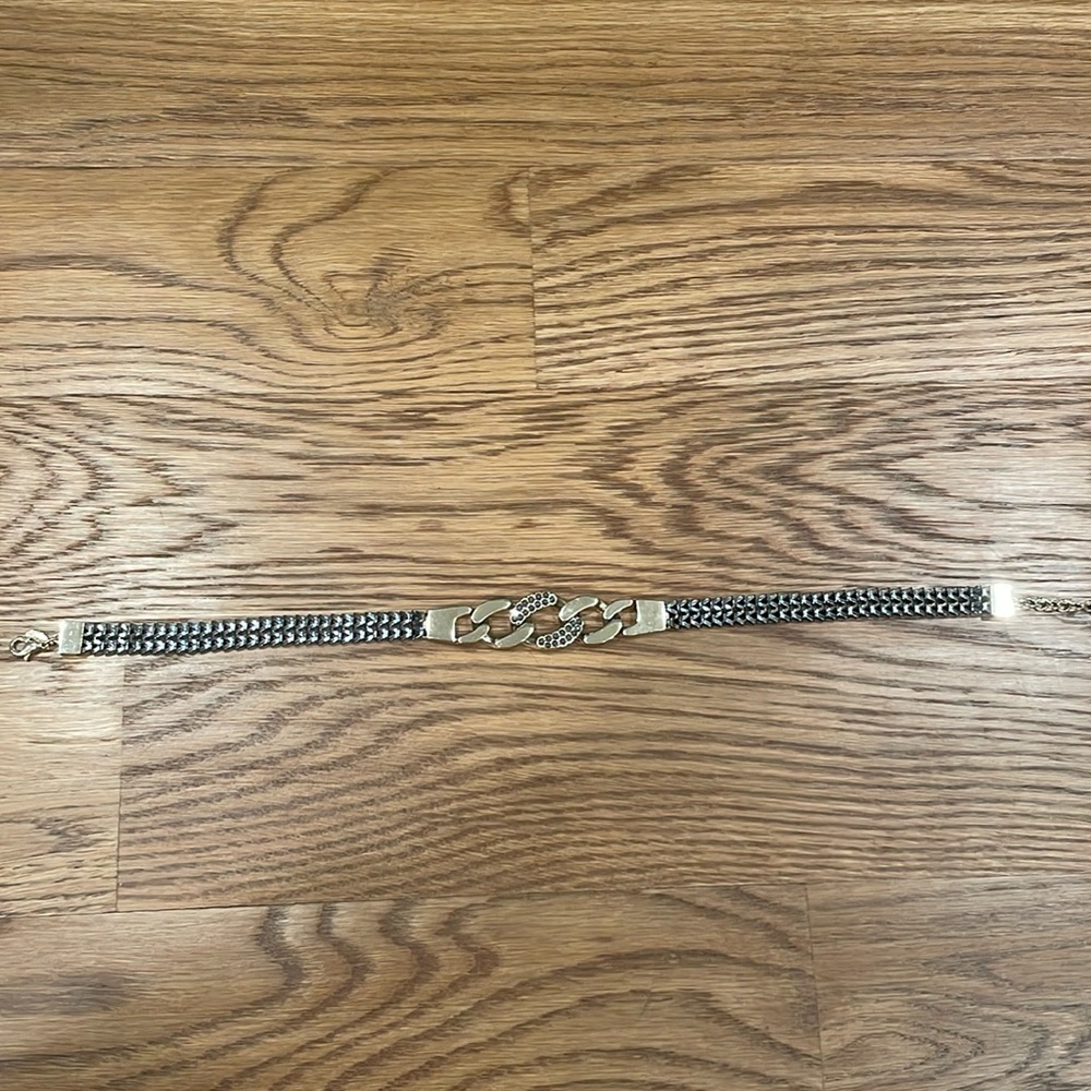 Express gold and black chain necklace